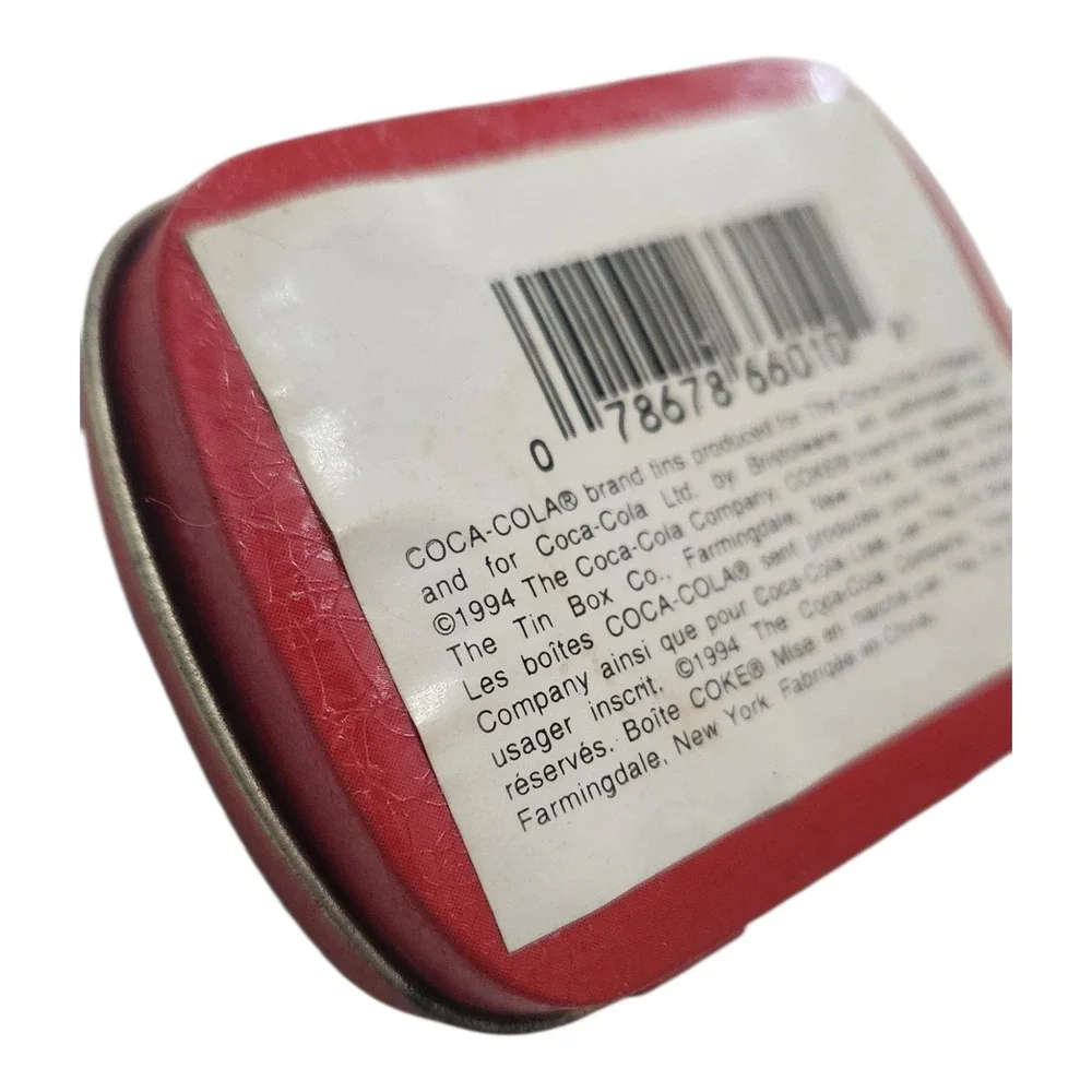 Vintage 1994 Coca-Cola‎ Small Hinged Tin Bristolware Beach Scene Red 66010-9
